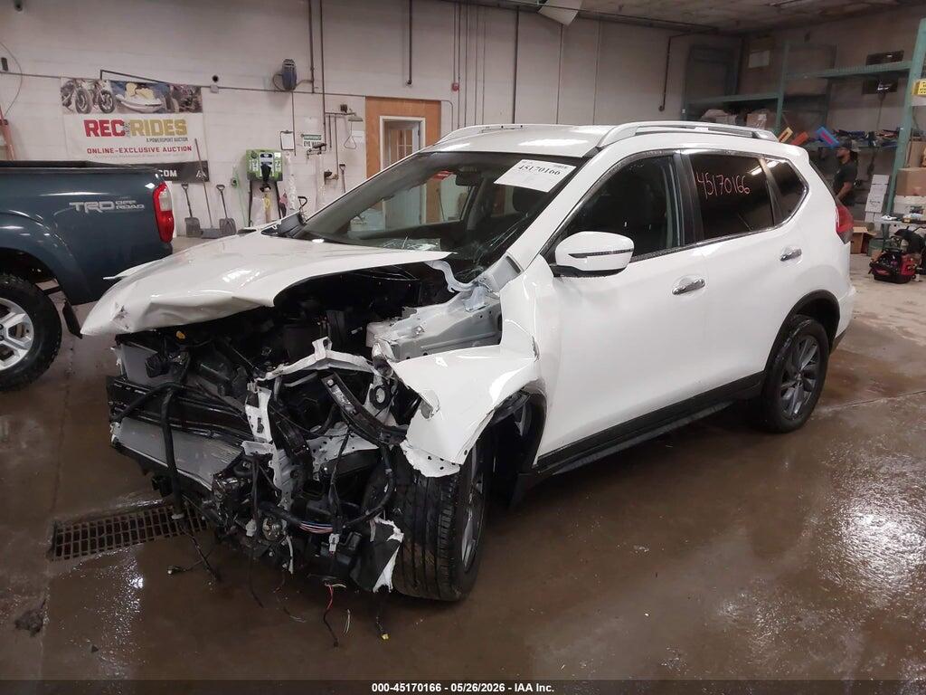 KNMAT2MV1HP538903 2017 NISSAN ROGUE photo no. 2