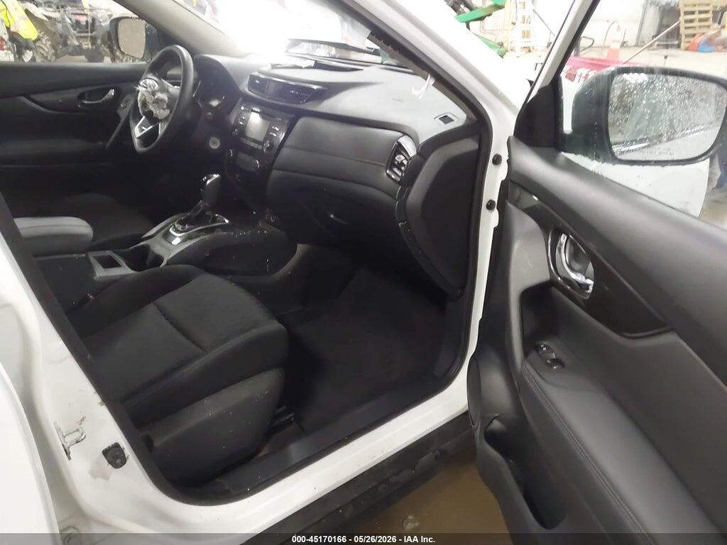 KNMAT2MV1HP538903 2017 NISSAN ROGUE photo no. 5