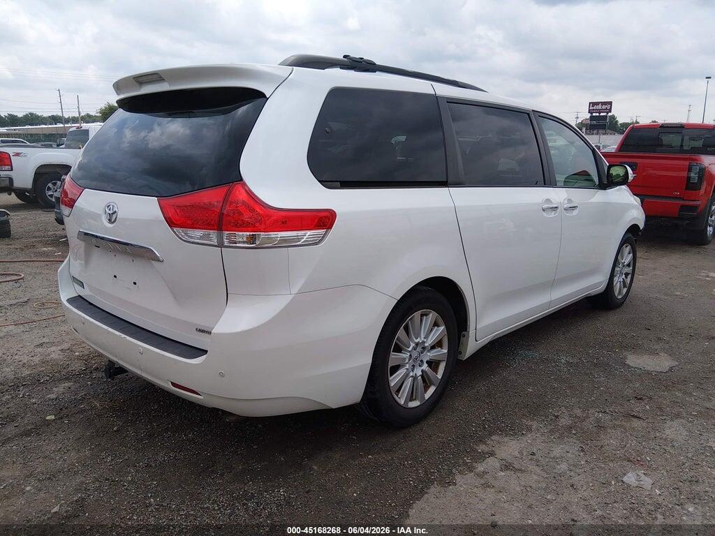 5TDYK3DC2DS338022 2013 TOYOTA SIENNA photo no. 4