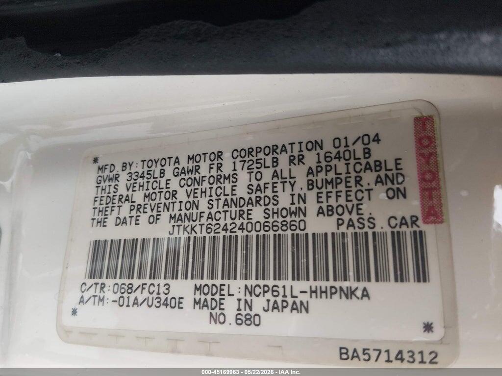 JTKKT624240066860 2004 SCION XA photo no. 9