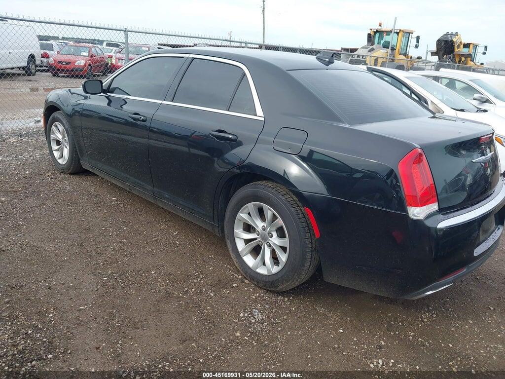 2C3CCAAG2FH830090 2015 CHRYSLER 300 photo no. 3