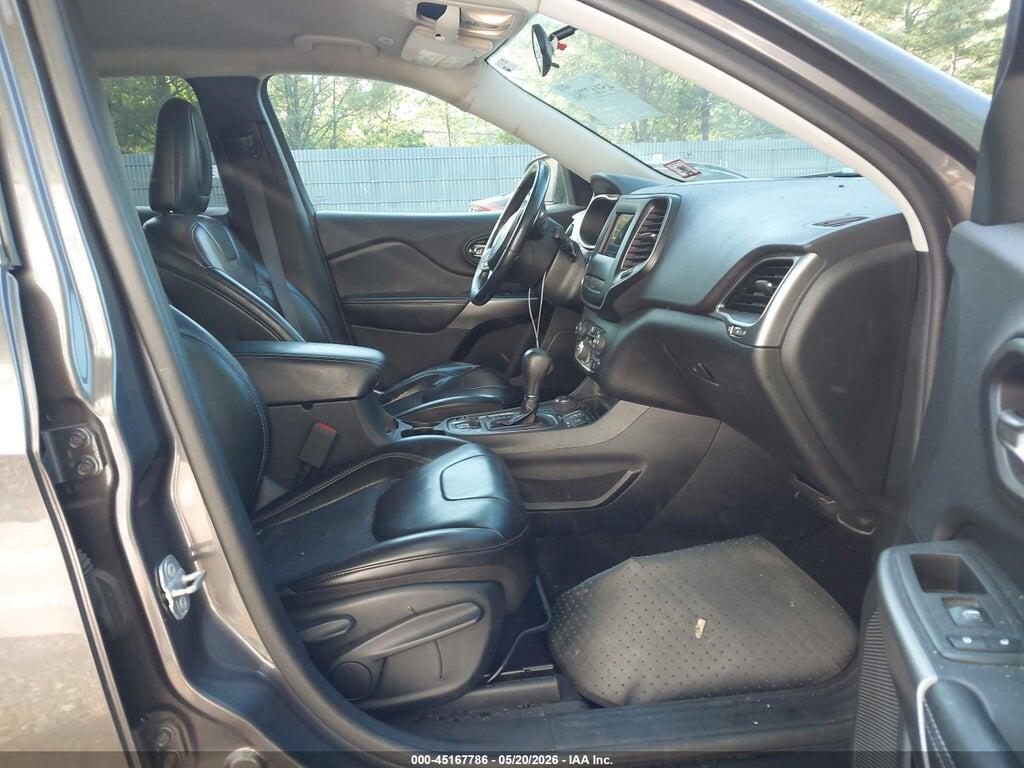 1C4PJMLB4KD182443 2019 JEEP CHEROKEE photo no. 5