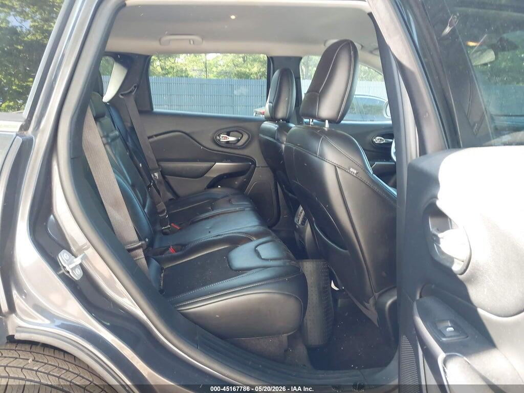 1C4PJMLB4KD182443 2019 JEEP CHEROKEE photo no. 8