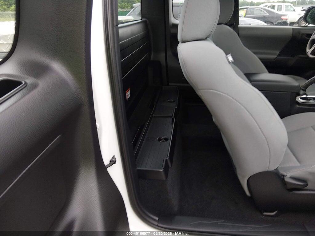 5TFRX5GN1JX106970 2018 TOYOTA TACOMA photo no. 8