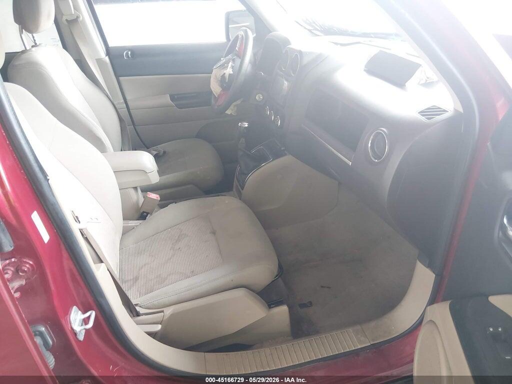 1C4NJPBA3ED589305 2014 JEEP PATRIOT photo no. 5