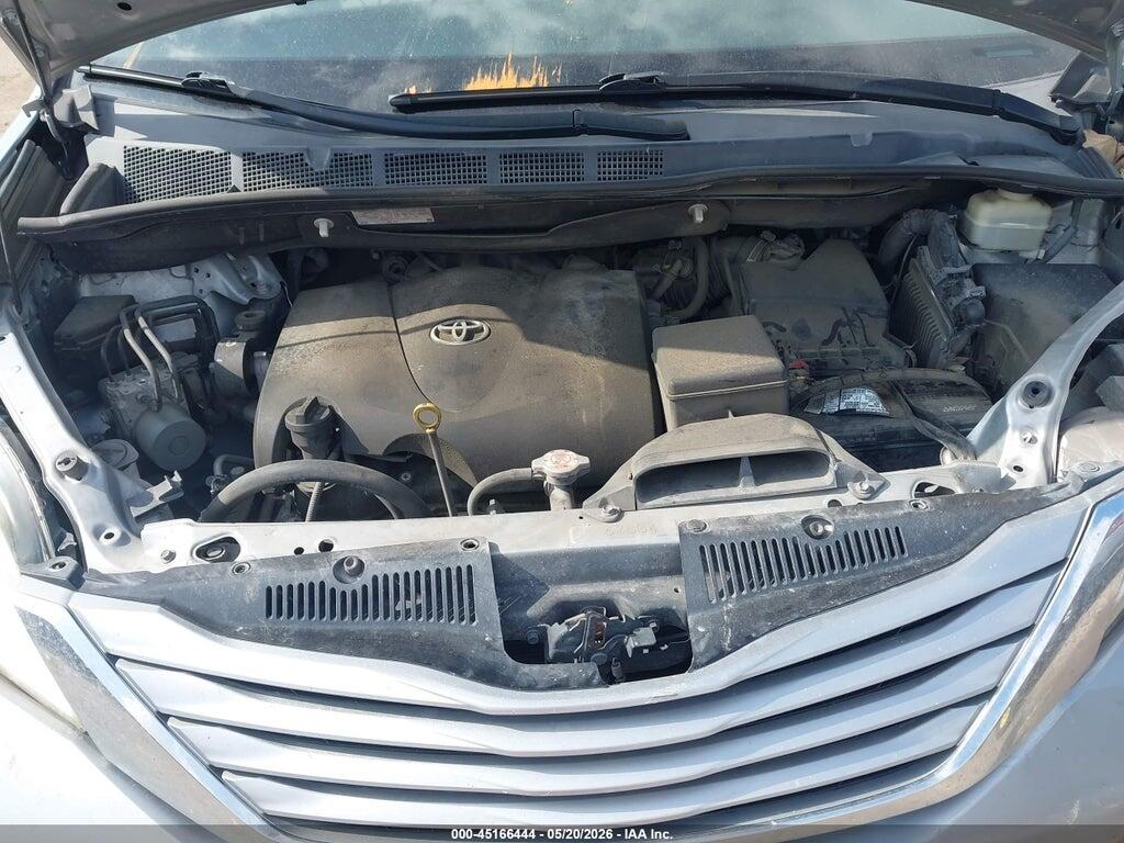 5TDKZ3DC8HS769794 2017 TOYOTA SIENNA photo no. 10