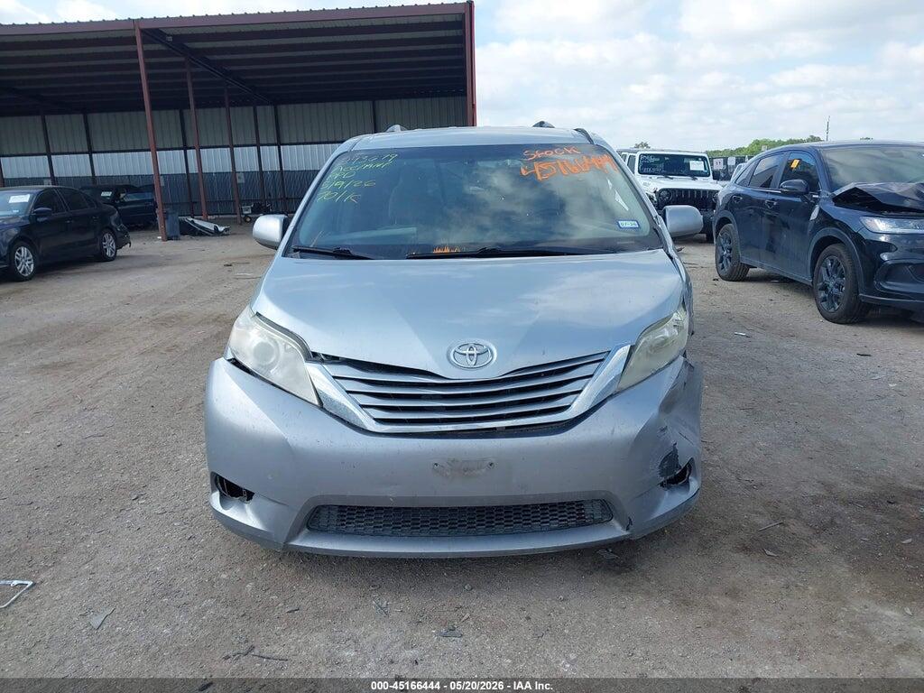 5TDKZ3DC8HS769794 2017 TOYOTA SIENNA photo no. 12