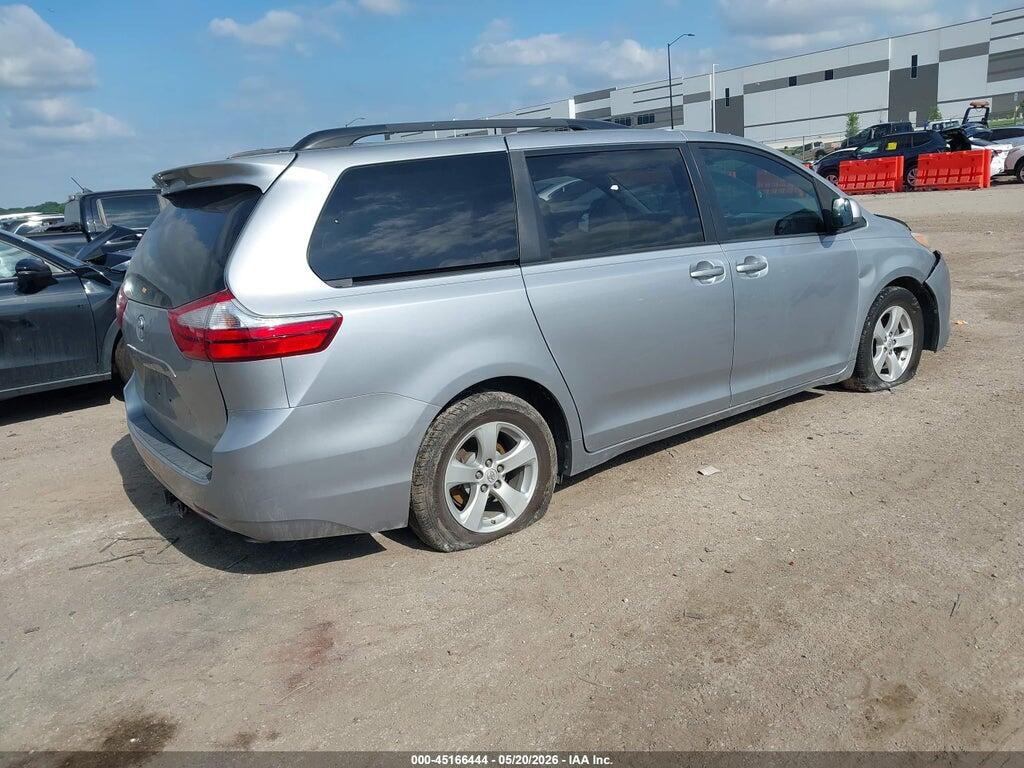 5TDKZ3DC8HS769794 2017 TOYOTA SIENNA photo no. 4