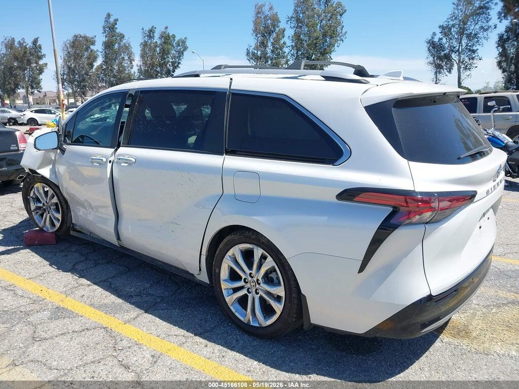 5TDERKEC3RS209317 2024 TOYOTA SIENNA photo no. 3