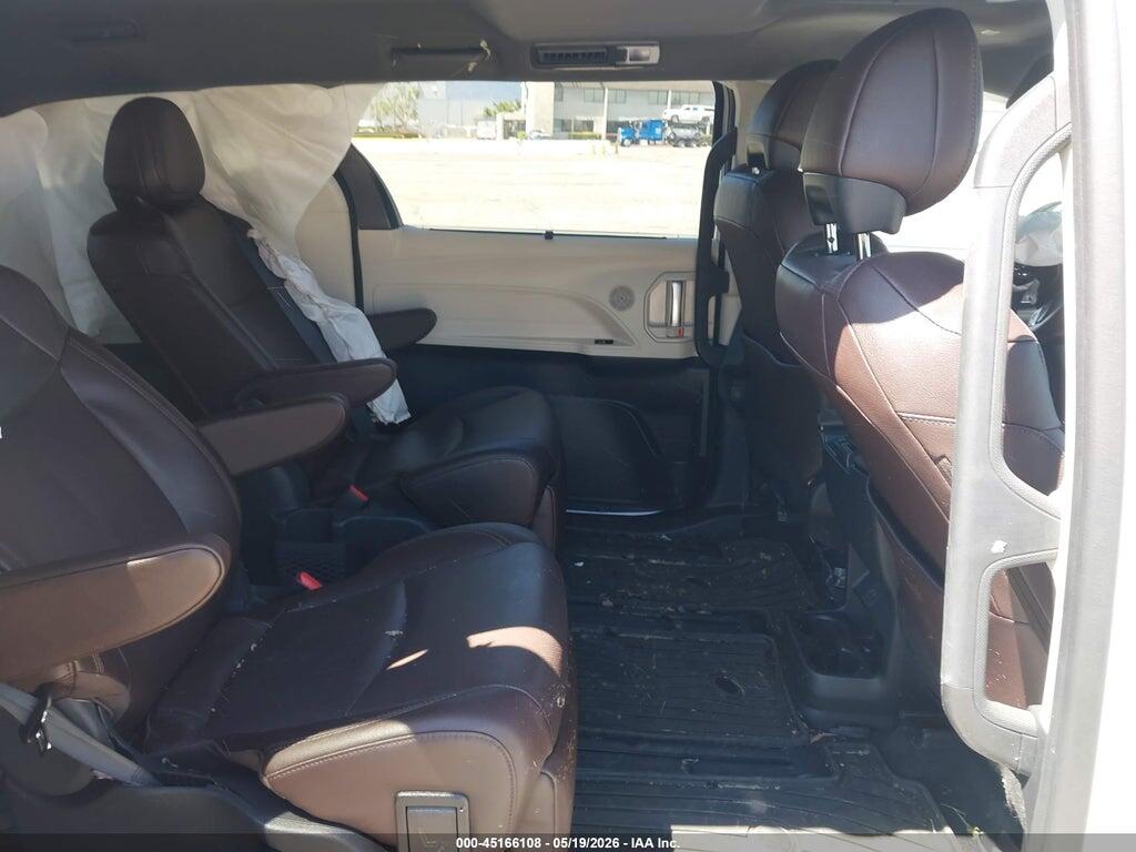 5TDERKEC3RS209317 2024 TOYOTA SIENNA photo no. 8