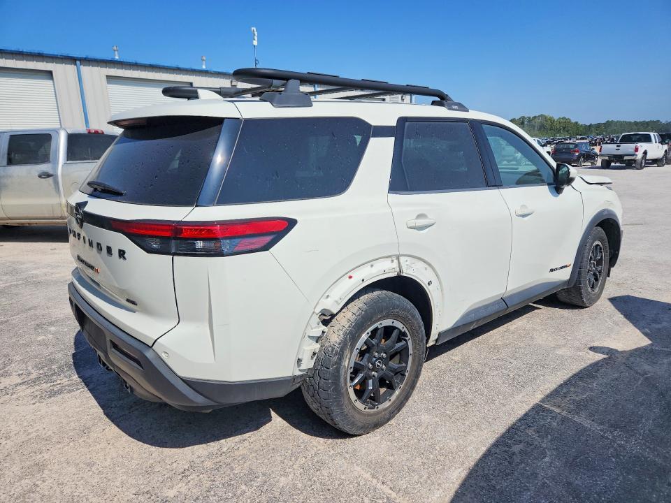 2023 NISSAN PATHFINDER SV — Фото 3 из 13