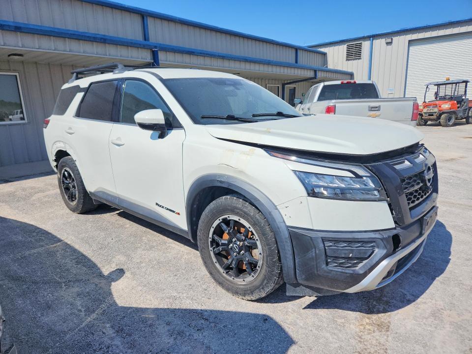 2023 NISSAN PATHFINDER SV — Фото 4 из 13