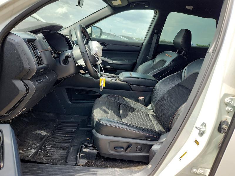 2023 NISSAN PATHFINDER SV — Фото 7 из 13