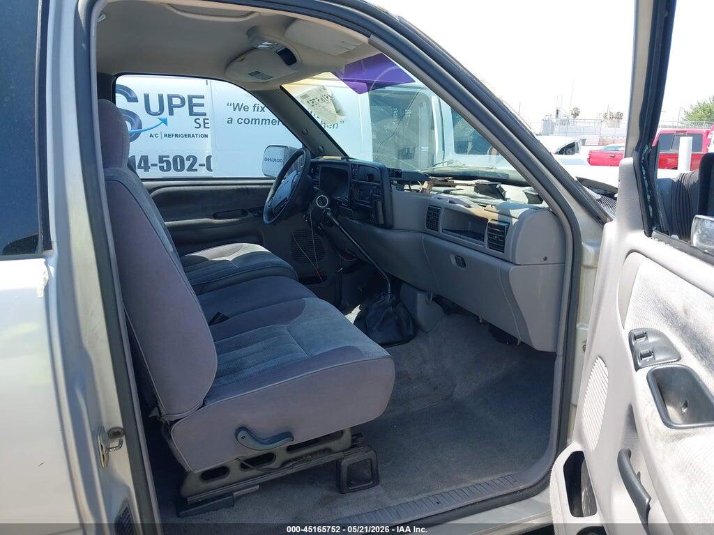 1B7KC23C9TJ107628 1996 DODGE RAM 2500 photo no. 5