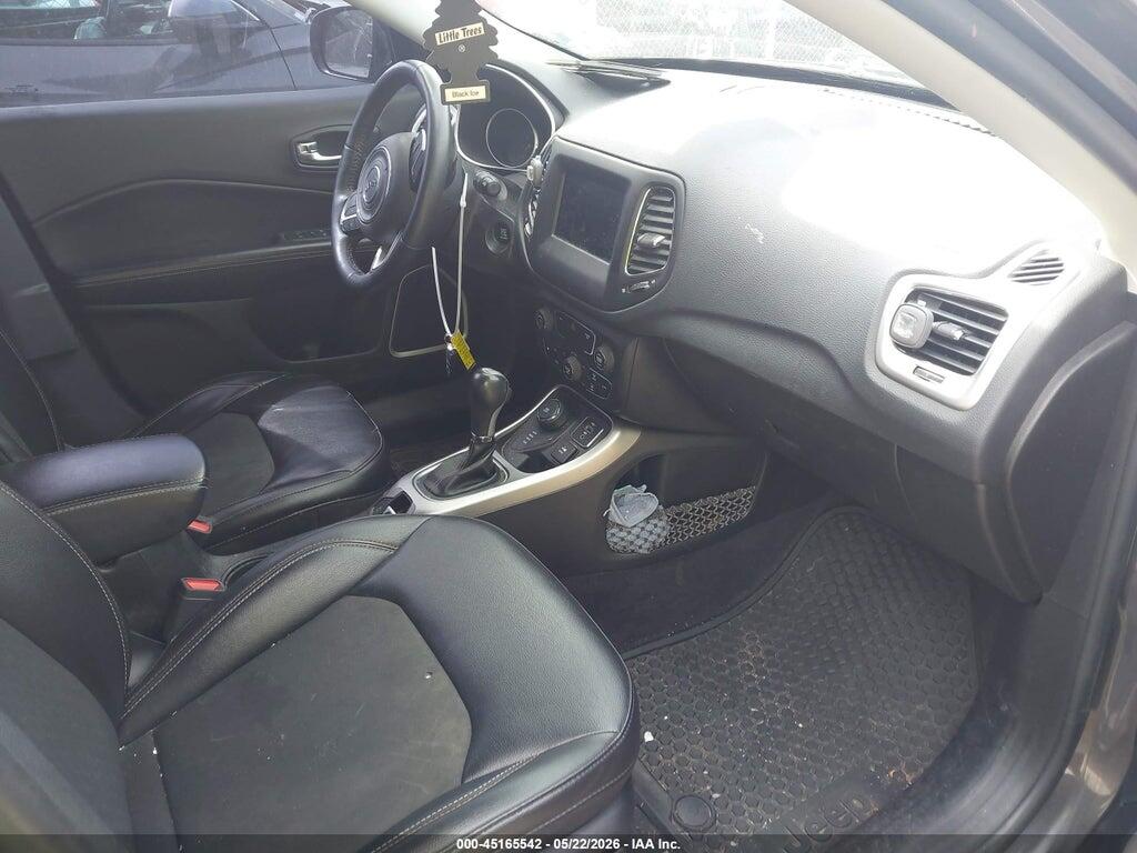 3C4NJDBB7KT670112 2019 JEEP COMPASS photo no. 5