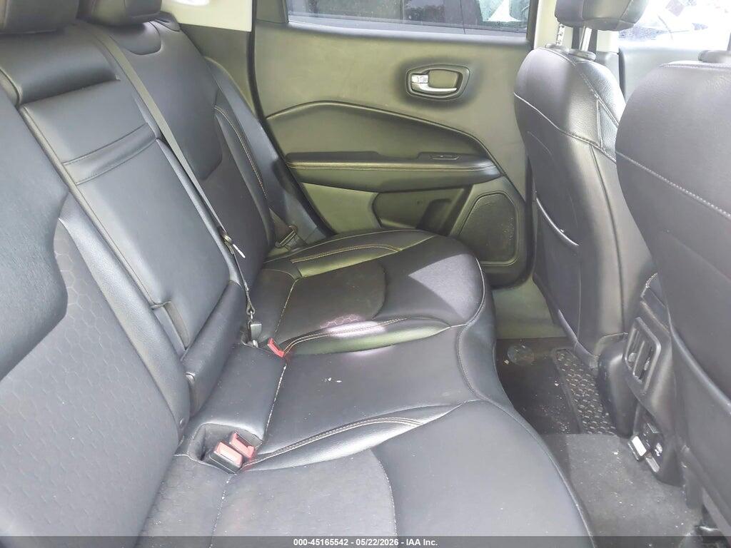3C4NJDBB7KT670112 2019 JEEP COMPASS photo no. 8