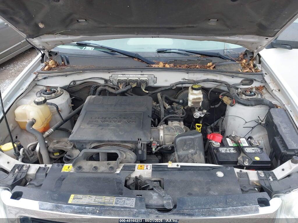 1FMCU0DG8BKA29760 2011 FORD ESCAPE photo no. 10