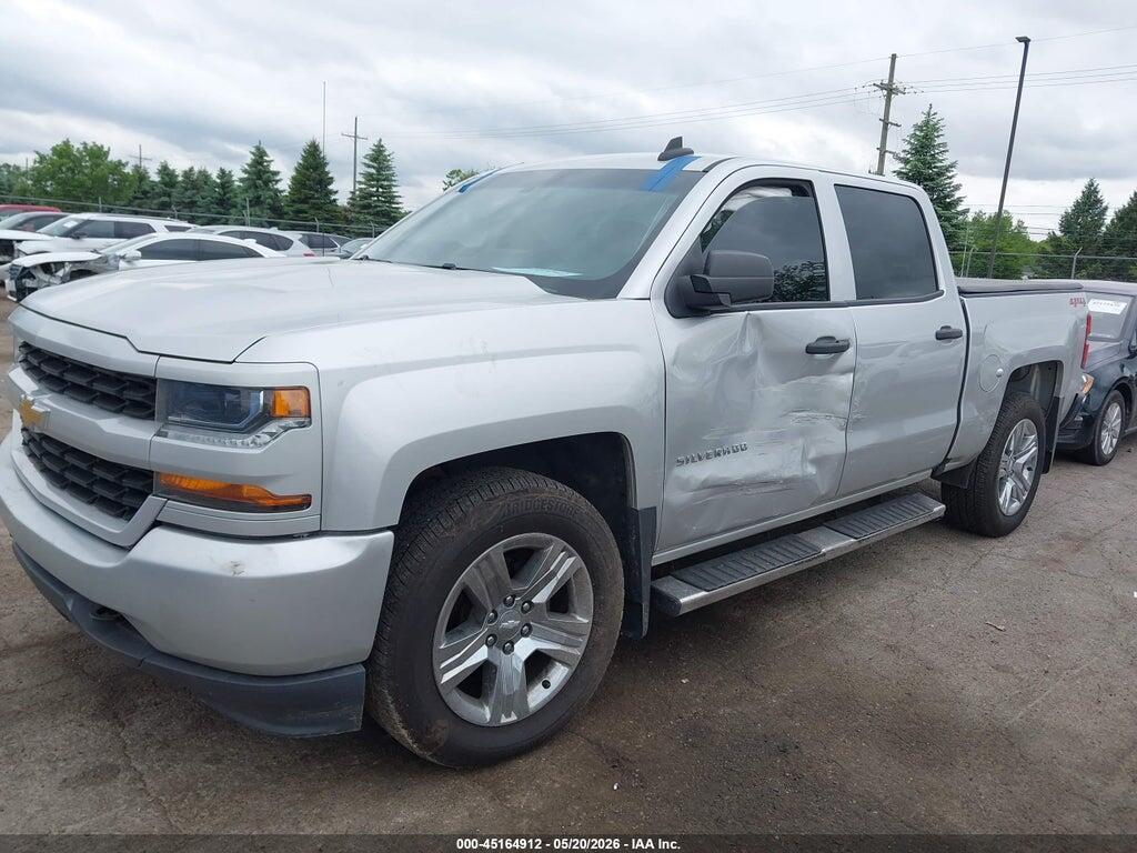 3GCUKPEC9JG505877 2018 CHEVROLET SILVERADO 1500 photo no. 2