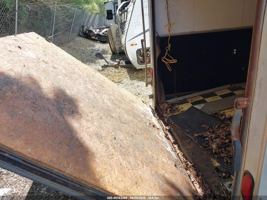 4U01C38263A014988 2003 J & L UTILITY TRLR photo no. 8
