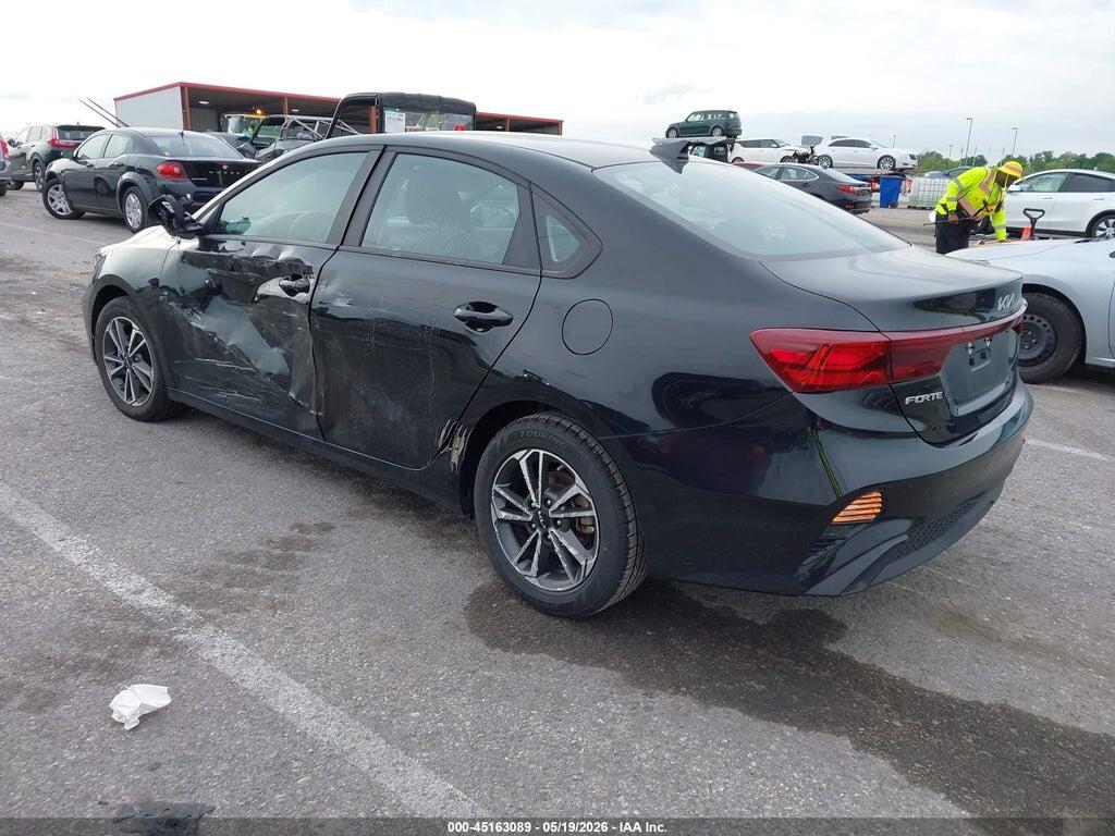 3KPF24AD3RE796910 2024 KIA FORTE photo no. 3