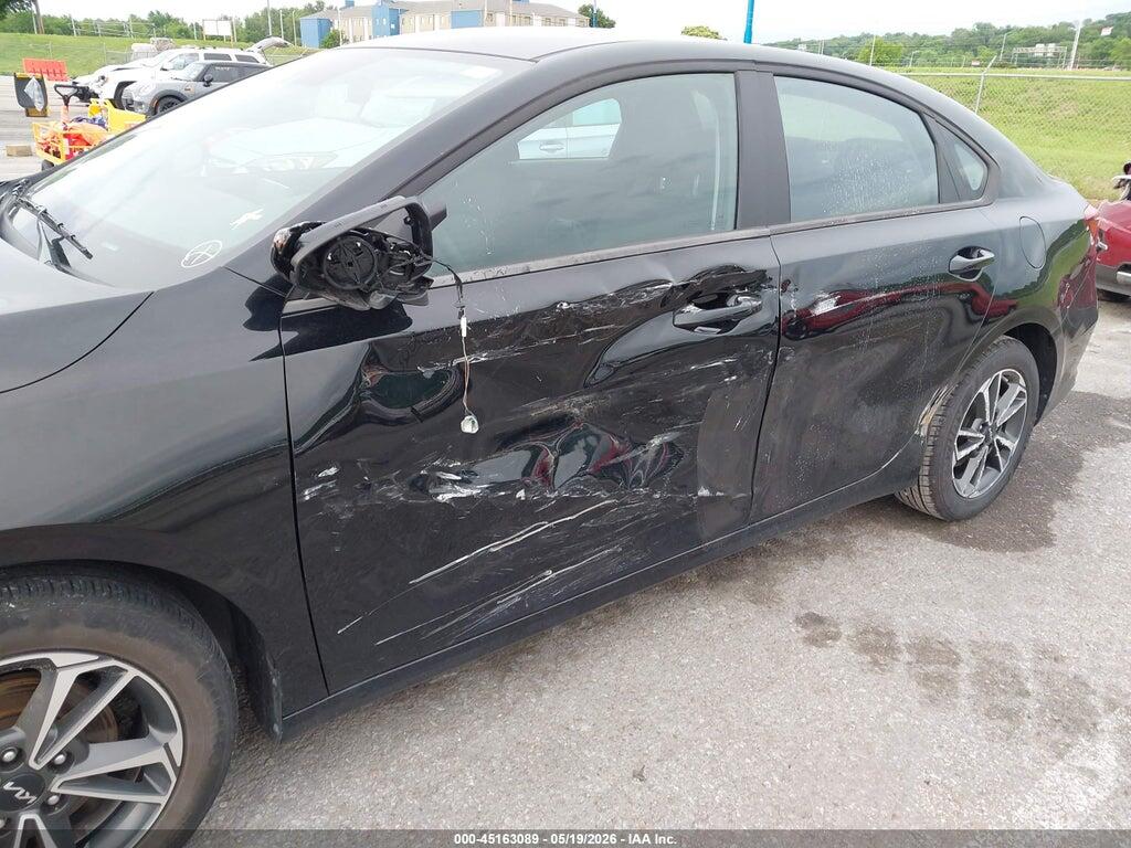 3KPF24AD3RE796910 2024 KIA FORTE photo no. 6