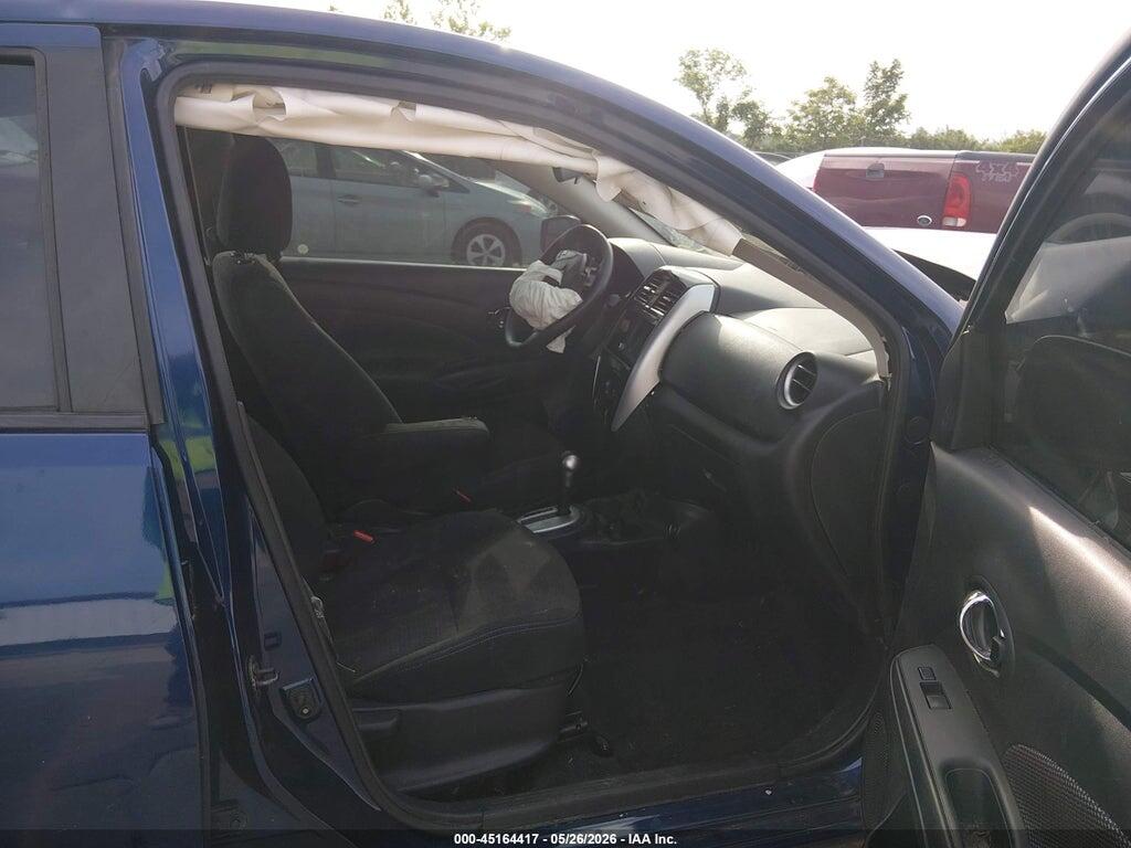 3N1CN7AP8KL835159 2019 NISSAN VERSA photo no. 5