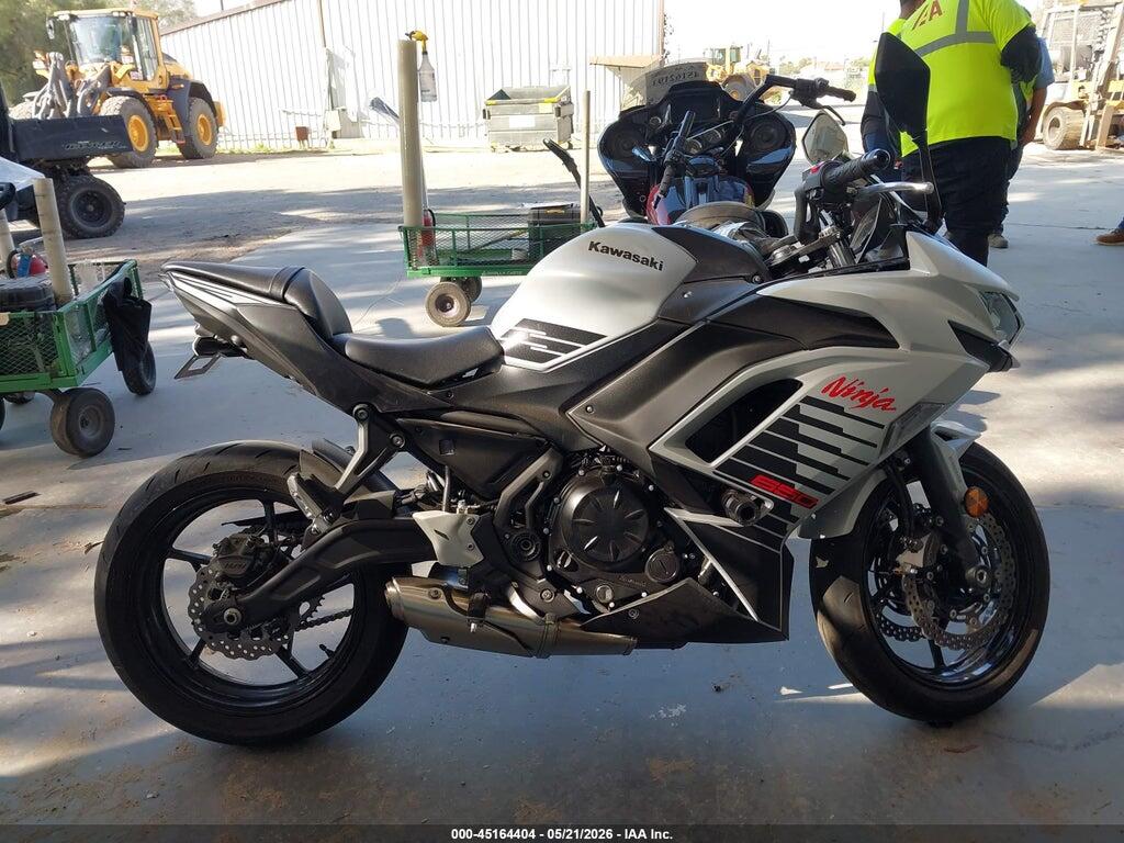 ML5EXEP14TDAG8885 2026 KAWASAKI EX650 photo no. 12