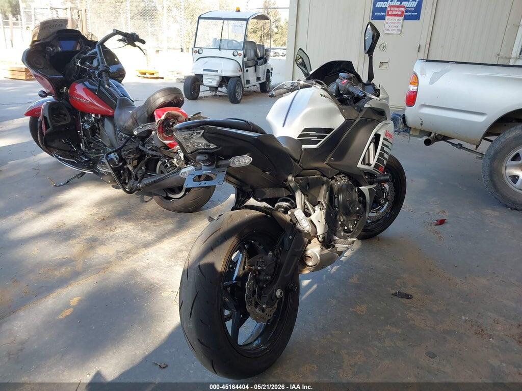 ML5EXEP14TDAG8885 2026 KAWASAKI EX650 photo no. 4