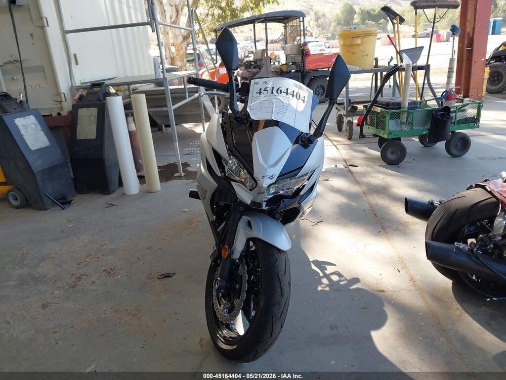 ML5EXEP14TDAG8885 2026 KAWASAKI EX650 photo no. 5