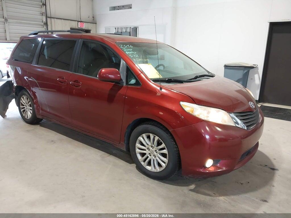 5TDYK3DC0ES433938 2014 TOYOTA SIENNA photo no. 1