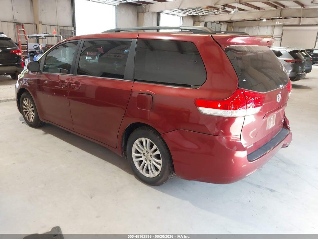 5TDYK3DC0ES433938 2014 TOYOTA SIENNA photo no. 3