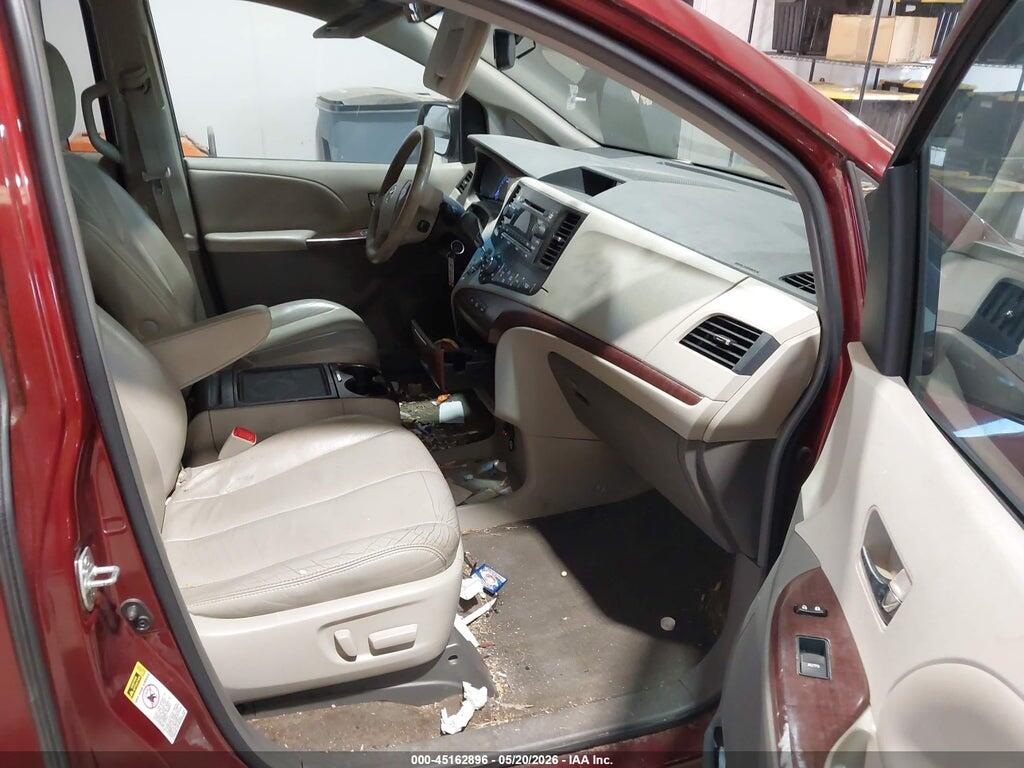5TDYK3DC0ES433938 2014 TOYOTA SIENNA photo no. 5