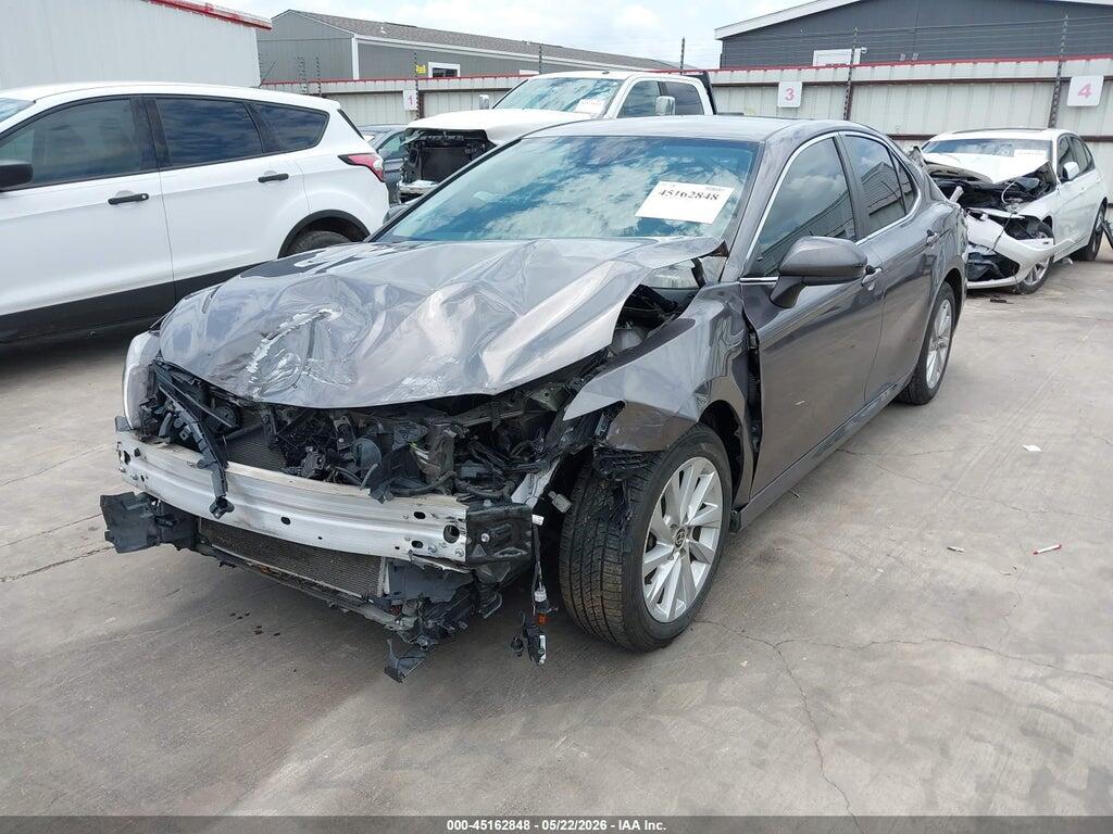 4T1C11AK1MU447964 2021 TOYOTA CAMRY photo no. 2