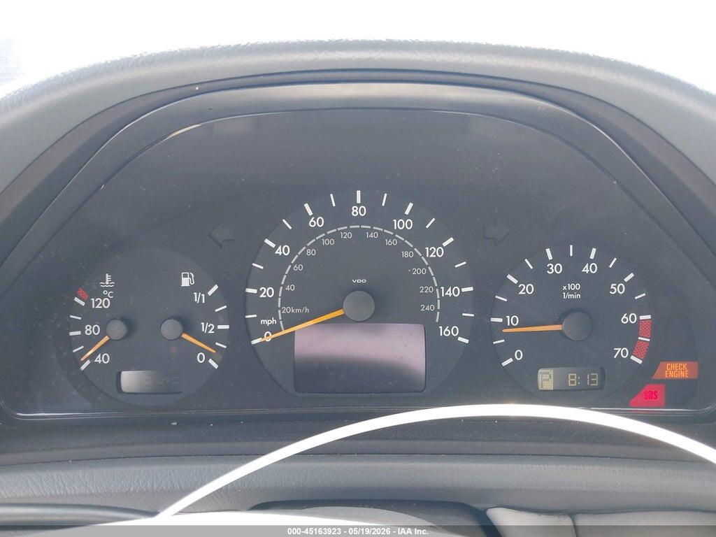WDBLJ65G42T124663 2002 MERCEDES-BENZ CLK 320 photo no. 7