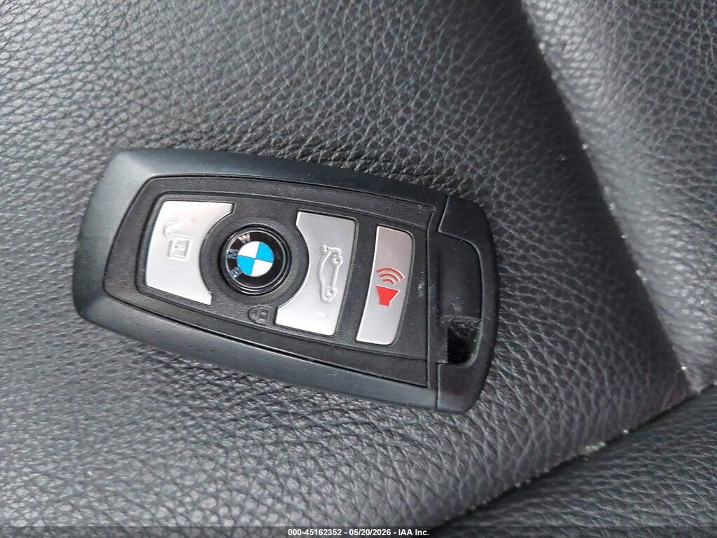 WBAXH5C56DDW13036 2013 BMW 528I photo no. 11