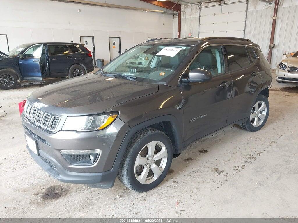 3C4NJCBB9JT105661 2018 JEEP COMPASS photo no. 2
