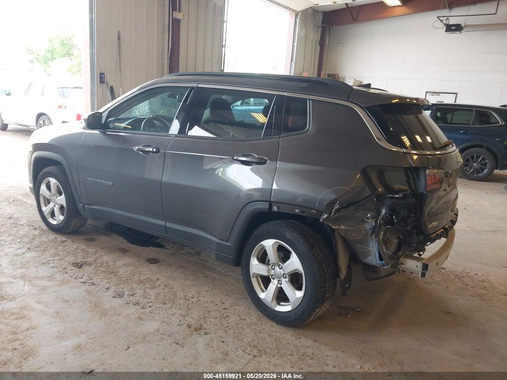 3C4NJCBB9JT105661 2018 JEEP COMPASS photo no. 3