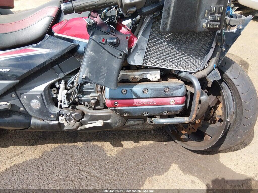 JH2SC68Y4FK100152 2015 HONDA GL1800 photo no. 8