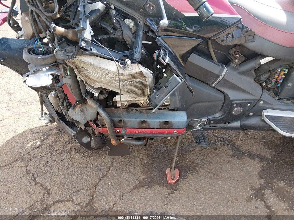 JH2SC68Y4FK100152 2015 HONDA GL1800 photo no. 9