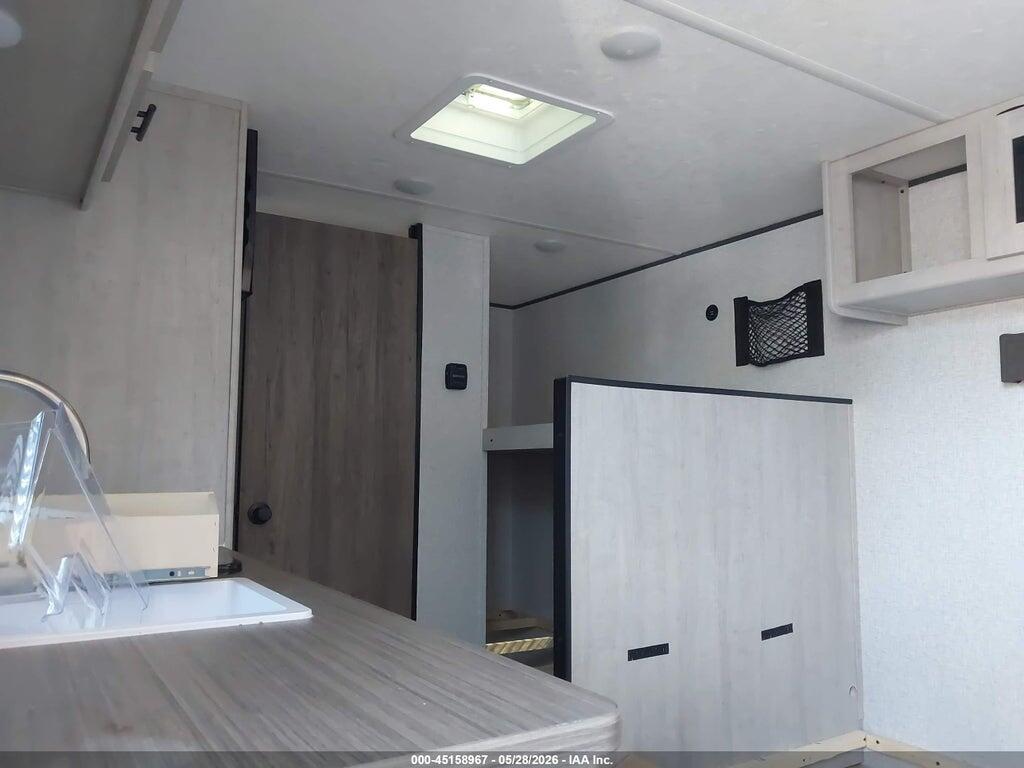 4YDTZRG14S8370116 2025 CROSSROADS ZINGER ZT328S photo no. 5
