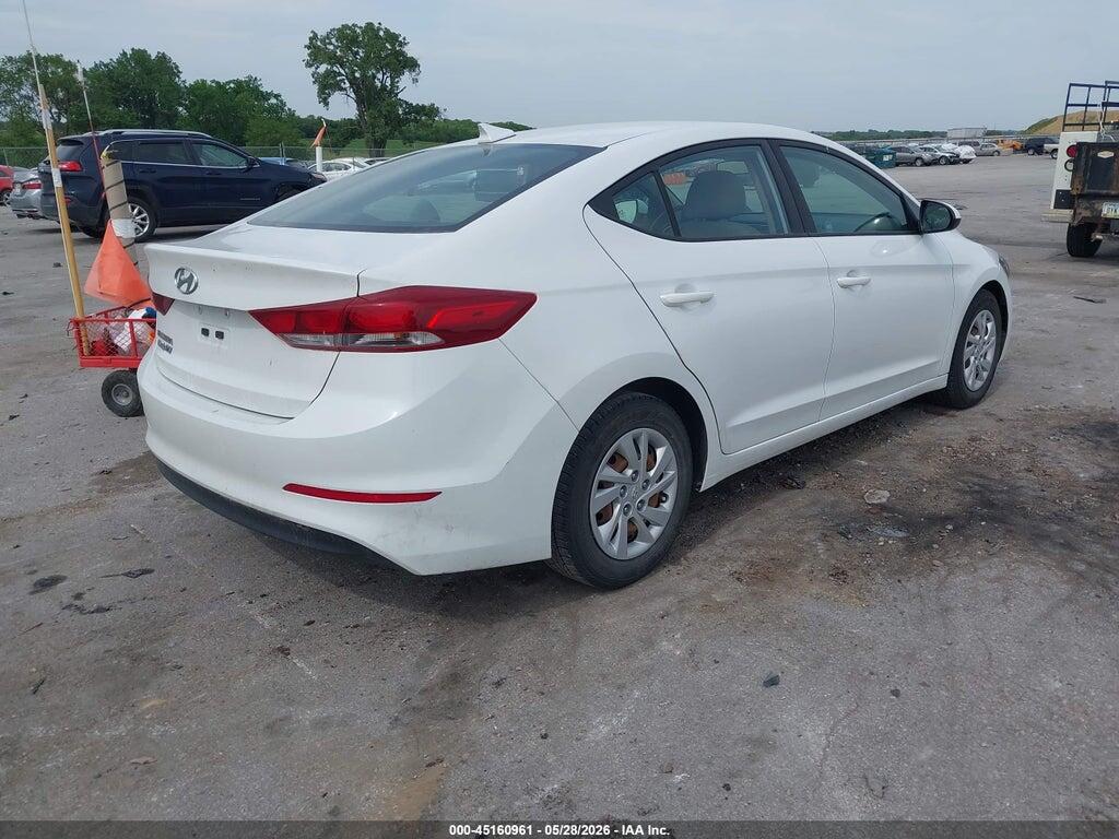 5NPD74LF7HH209268 2017 HYUNDAI ELANTRA photo no. 4
