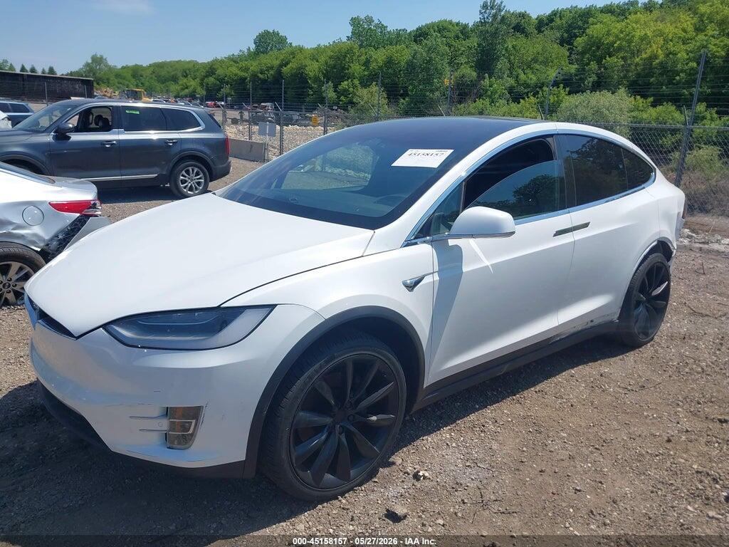 5YJXCBE2XMF323703 2021 TESLA MODEL X photo no. 2