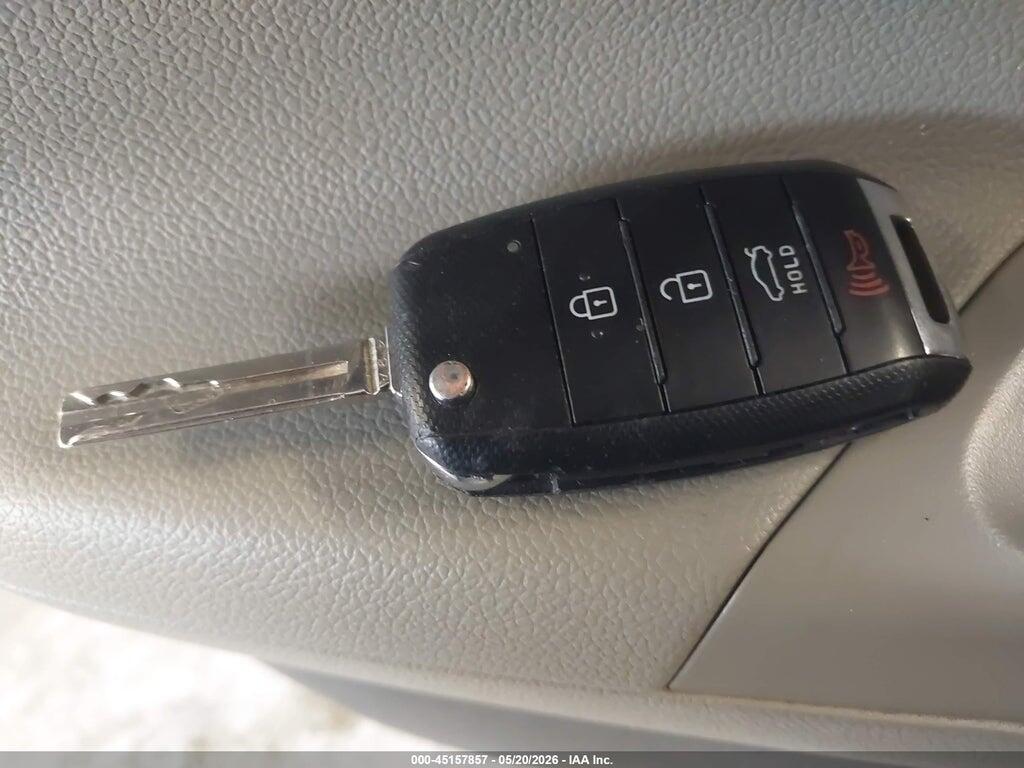 KNADM4A39G6547035 2016 KIA RIO photo no. 11