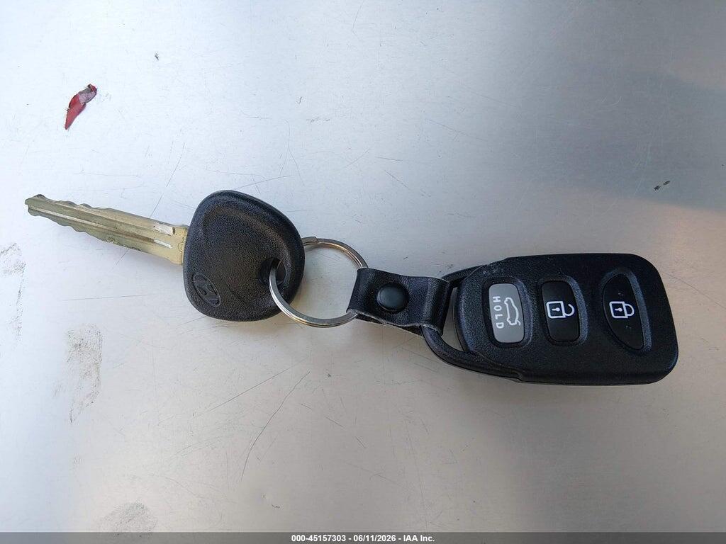 5NPDH4AE4FH616033 2015 HYUNDAI ELANTRA photo no. 11