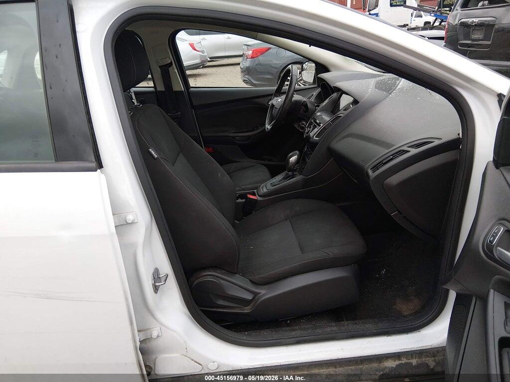 1FADP3H29JL211109 2018 FORD FOCUS photo no. 5