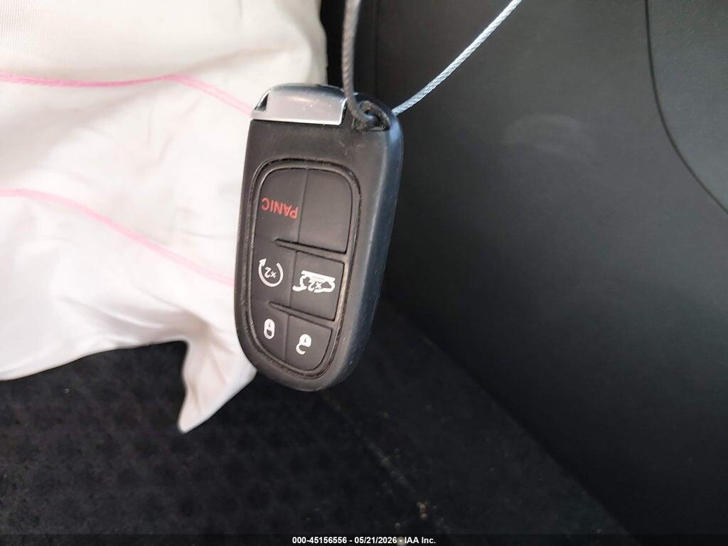 1C4PJMLN9KD142787 2019 JEEP CHEROKEE photo no. 11