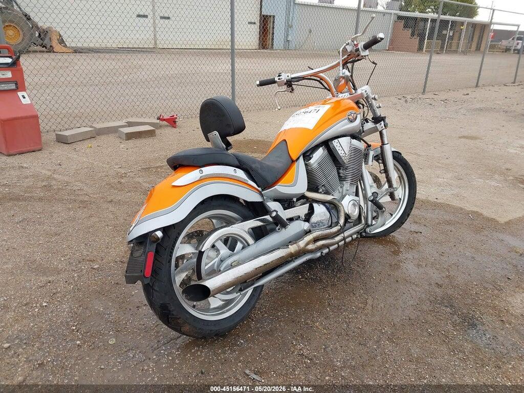 5VPGB16D243000435 2004 VICTORY MOTORCYCLES VEGAS photo no. 4