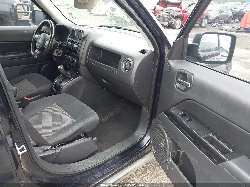 1J4NT1GA7BD151988 2011 JEEP PATRIOT photo no. 5