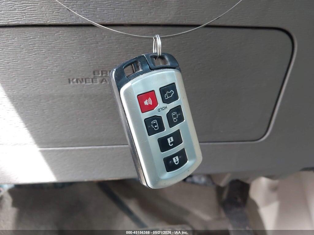 5TDYK3DC0DS329707 2013 TOYOTA SIENNA photo no. 11
