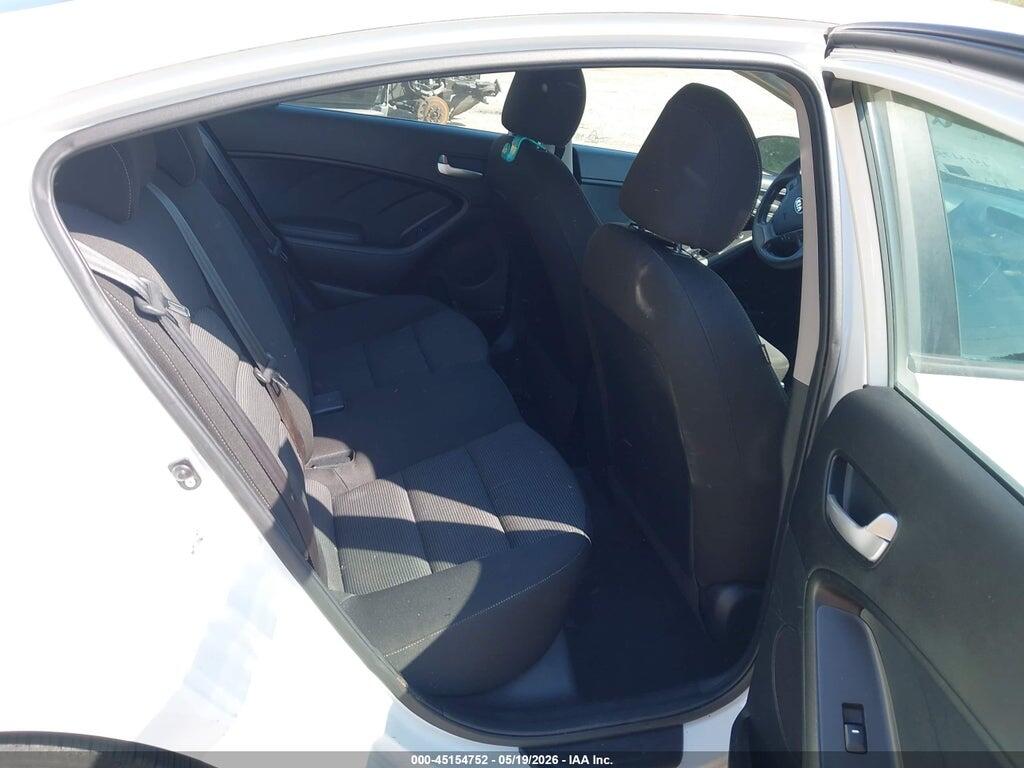 3KPFK4A77HE046113 2017 KIA FORTE photo no. 8